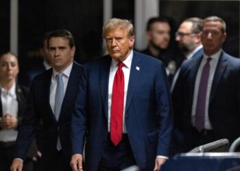 Trump gjobitet 9 mijë dollarë, gjykatësi e kërcënon me burg nëse përsërit shkeljet