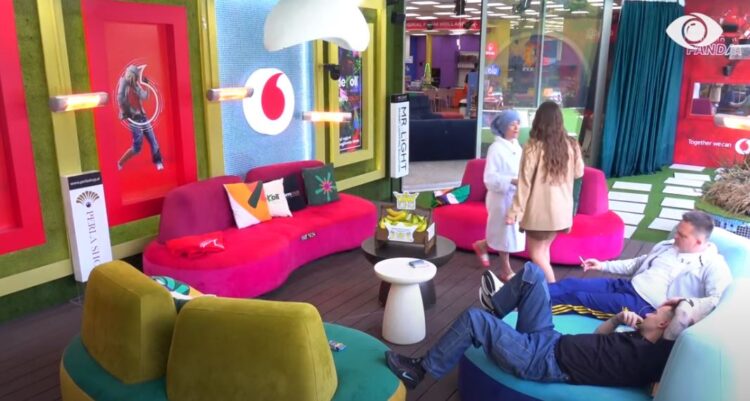 Egla dhe Juli po debatonin, Françeska bën veprimin e papritur