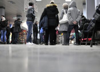 Të rinjtë “braktisin” punën! Norma e punësimit, poshtë mesateres së BE