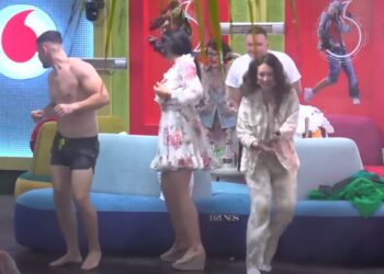 E mori në krahë dhe i preku të pasmet e zbuluara, Erjola Doçi shpërthen keq/ FOTO