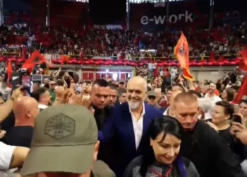 Rama pas takimit me emigrantët në Milano: S’do harroj fytyrat e shqetësuara të autoriteteve italiane, kishin frikë se…