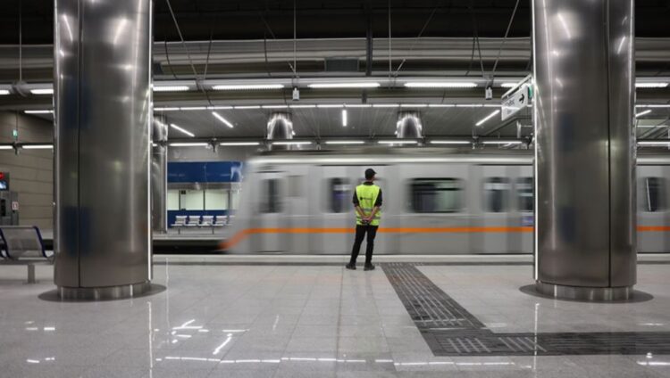 1 Maji/ Greva e punëtorëve “paralizon” transportin publik në Athinë