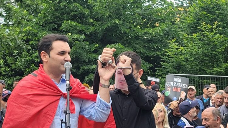 Këlliçi: 45 herë rresht, Veliaj nuk dinte se çfarë bënin njerëzit e tij besnikë!