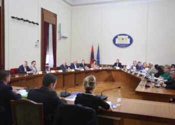 Komisioni për TIMS/ PS kërkon pushim, Salianji: Shpresoj mos t’ia fusni vrapit