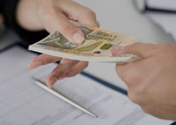 Këmbimi valutor, si qëndron leku sot në raport me monedhat e huaja