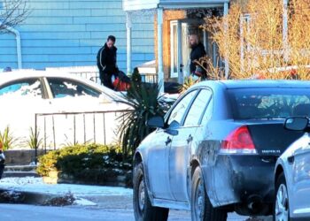 I mituri trondit opinionin! Vret prindërit dhe motrën pasi i morën celularin, më pas shkon i qetë në palestër