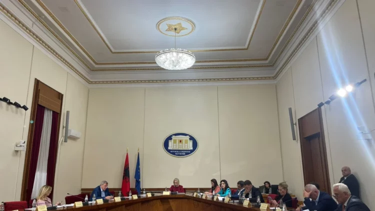 Rezoluta anti-korrupsion, Çuçi dhe Tabaku replikojnë: Duhet debat në Kuvend