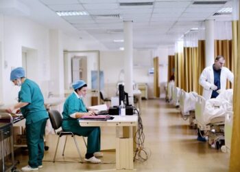 Pas Covid-19, shtrimet në spitalet psikiatrike rriten 10%, të sëmurët me zemër 17%