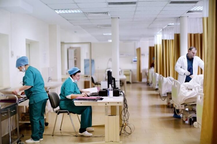 Pas Covid-19, shtrimet në spitalet psikiatrike rriten 10%, të sëmurët me zemër 17%