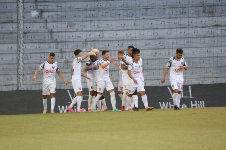 Skënderbeu triumfon ndaj Vllaznisë, por në Conference League shkojnë shkodranët