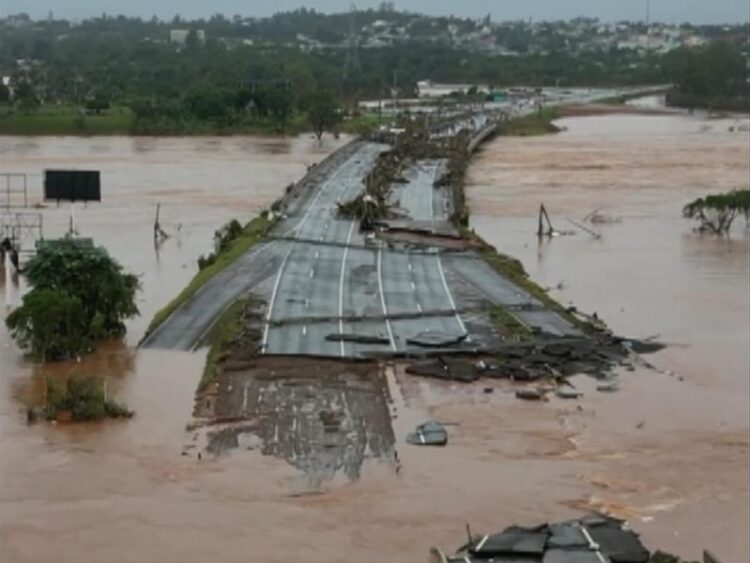 Mbi 100 persona të zhdukur, rritet numri i viktimave nga përmbytjet në Brazil