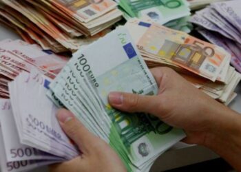 Këmbimi valutor, si qëndron leku sot në raport me monedhat e huaja