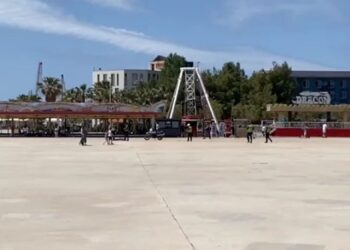 Motori godet 15 vjeçaren në Vlorë, dërgohet menjëherë në spital