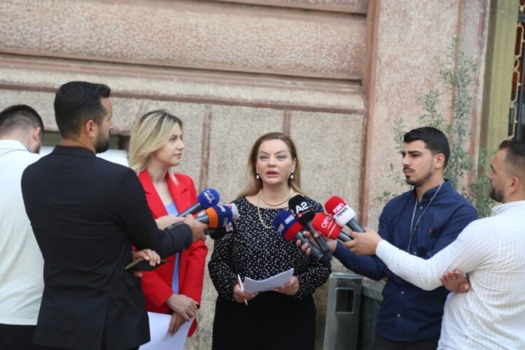 Opozita paraqet në kuvend projektrezolutë për dhunën ndaj mediave