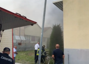 Përfshihet nga flakët Spitali Rajonal në Shkodër, pacientët në panik