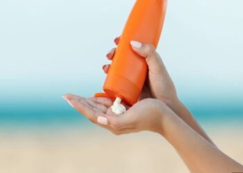 Çfarë është SPF dhe sa krem ​​dielli na nevojitet vërtet? Përgjigjen ekspertët