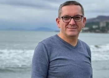 Po pushonte me familjen në Shëngjin, humb jetën gazetari