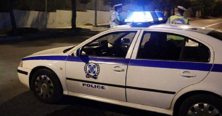 E rëndë në Greqi/ Një i moshuar gjendet i djegur në oborrin e shtëpisë, trondit i biri: I vura flakën