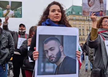 Gjykata e Lartë e Iranit rrëzon dënimin me vdekje të reperit Toomaj Salehi