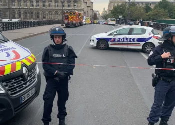 E rëndë! Sulm me thikë në Francë, raportohet për 5 të plagosur, një prej tyre në gjendje të rëndë