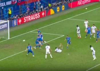 Supergol i Bellingham, fati i takimit do të vendoset në shtesë