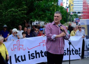 Protesta për dorëheqjen e Veliajt, Tedi Blushi: Kryeplehra do japë llogari në Sharrë, s’ka dorëheqje që i shlyen mëkatin