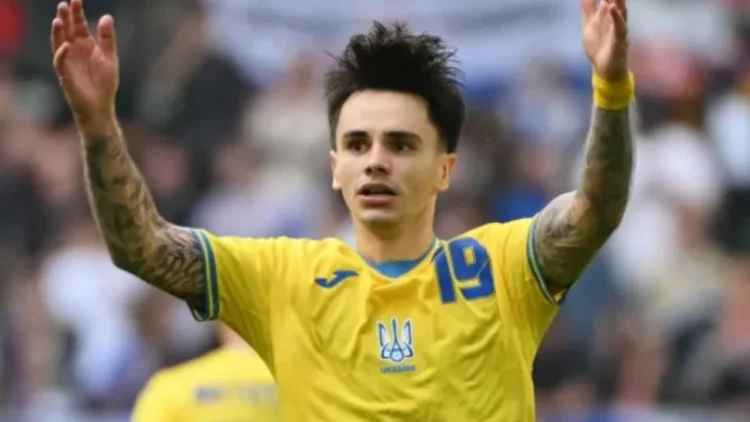 Ukraina fiton me përmbysje ndaj Sllovakisë, mbetet në garë për t’u kualifikuar