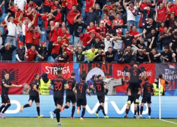 Asllani: Mëkat që nuk fituam, Shqipëria në rrugën e duhur