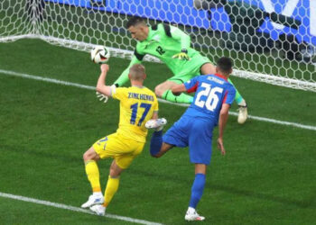 Ukraina barazon me Sllokavinë, Shuparenko gjen rrjetën