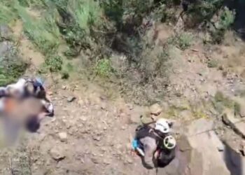 Elbasan, po pastronte kanalin vaditës, kryeplaku bie në greminë. Nxirret pas disa orësh me helikopter