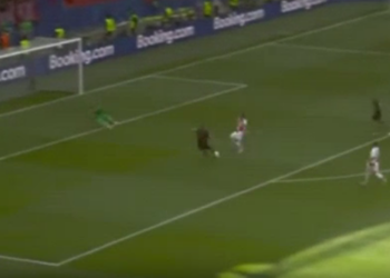 VIDEO – Rast i Asllanit, çfarë humbi i vetëm me portierin