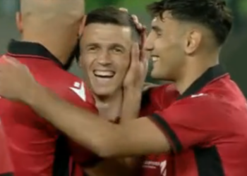 VIDEO/ Predha e Asanit nga goditja e dënimit, Shqipëria shënon golin e dytë
