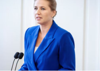 Kryeministrja daneze goditet me grusht në qendër të Kopenhagenit