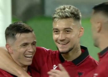 Super aksion, Muçi shënon golin e tretë për Shqipërinë