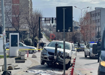 Aksident i rëndë në Prishtinë, raportohet 1 i vdekur dhe 14 të lënduar