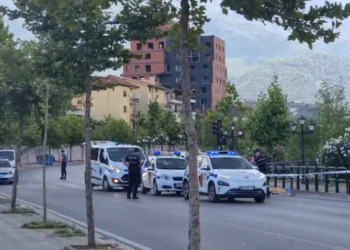 E rëndë në Tiranë! Makina përplas për vdekje të moshuarin me biçikletë (Emri)