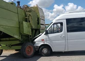 Furgoni me turistë përplaset me autokombanjën, 7 francezë përfundojnë në spital