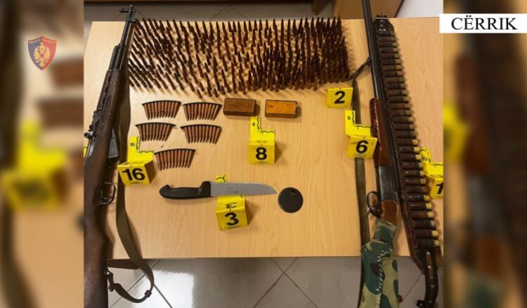 Dhunoi bashkëjetuesen dhe fëmijën e mitur, arrestohet 45-vjeçari (Emri)