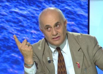 Lërini djemtë të luajnë në të drejtë të Zotit!