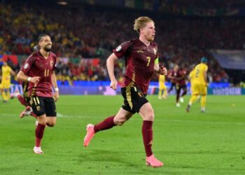 De Bryjn nuk fal! Belgjika fiton dhe ringjall shanset e kualifikimit