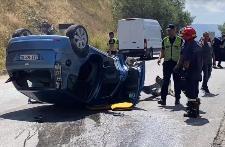 Sulmohet ambasada izraelite në Serbi, vritet 1 person