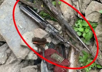 Dhunoi bashkëshorten dhe e kërcënoi se do ta vriste, arrestohet 50-vjeçari!