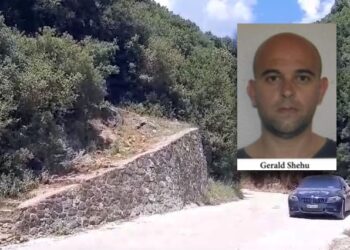 Filmoi trupin e pajetë të recepsionistit në Dhërmi, arrestohet shoferi i ambulancës!