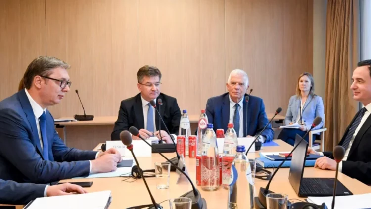 Bashkimi Europian konfirmon takimin Kurti-Vuçiç në prani të Borellit