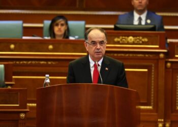 Begaj në kuvendin  e Kosovës: Sot nderojmë Rugovën, familjen e Jasharëve si dhe luftëtarët e UÇK-së