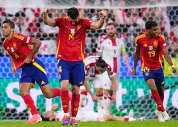 Ruiz kalon në avantazh “La Rojan” (VIDEO)