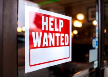 Mungesa e fuqisë punëtore, në Greqi hyn në fuqi java 6 ditëshe