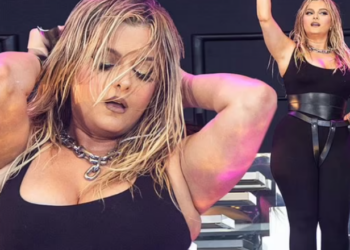 Bebe Rexhën e godasin sërish me sende në mes të koncertit, nxehet këngëtarja/ VIDEO