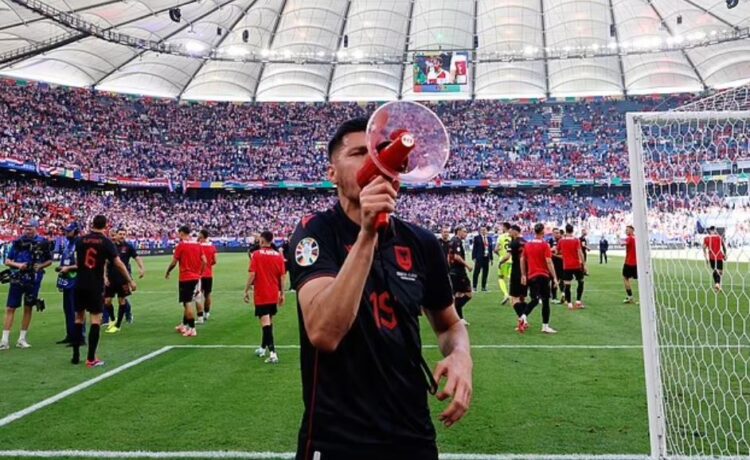 “Falja është burrërore”, Daku kërkon ndjesë për koret pas ndeshjes me Kroacinë