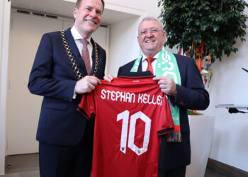 Shqipëri-Spanjë, Bashkia e Dyseldorfit pritje për dy federatat, Duka: Vetëm futbolli i bashkon kaq shumë njerëzit